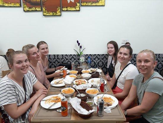 Grills & Gravy Restaurant & Cafe